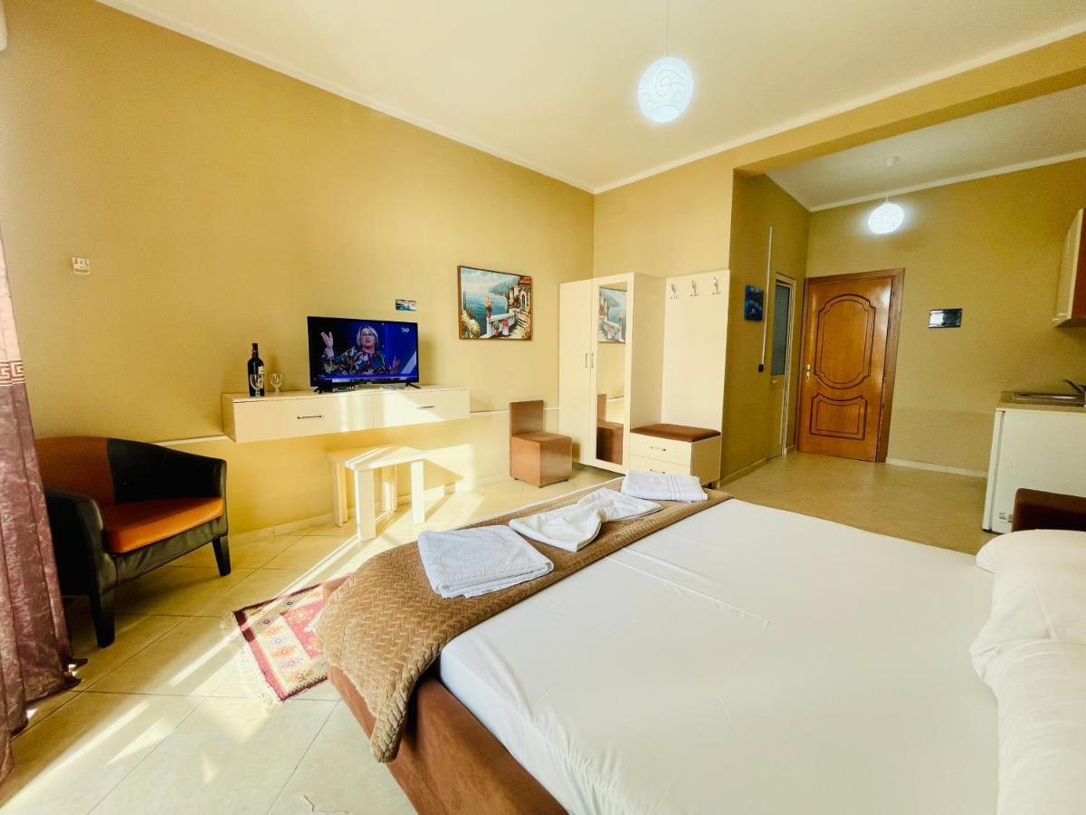 Vila3 Hotel Avlonya Dış mekan fotoğraf